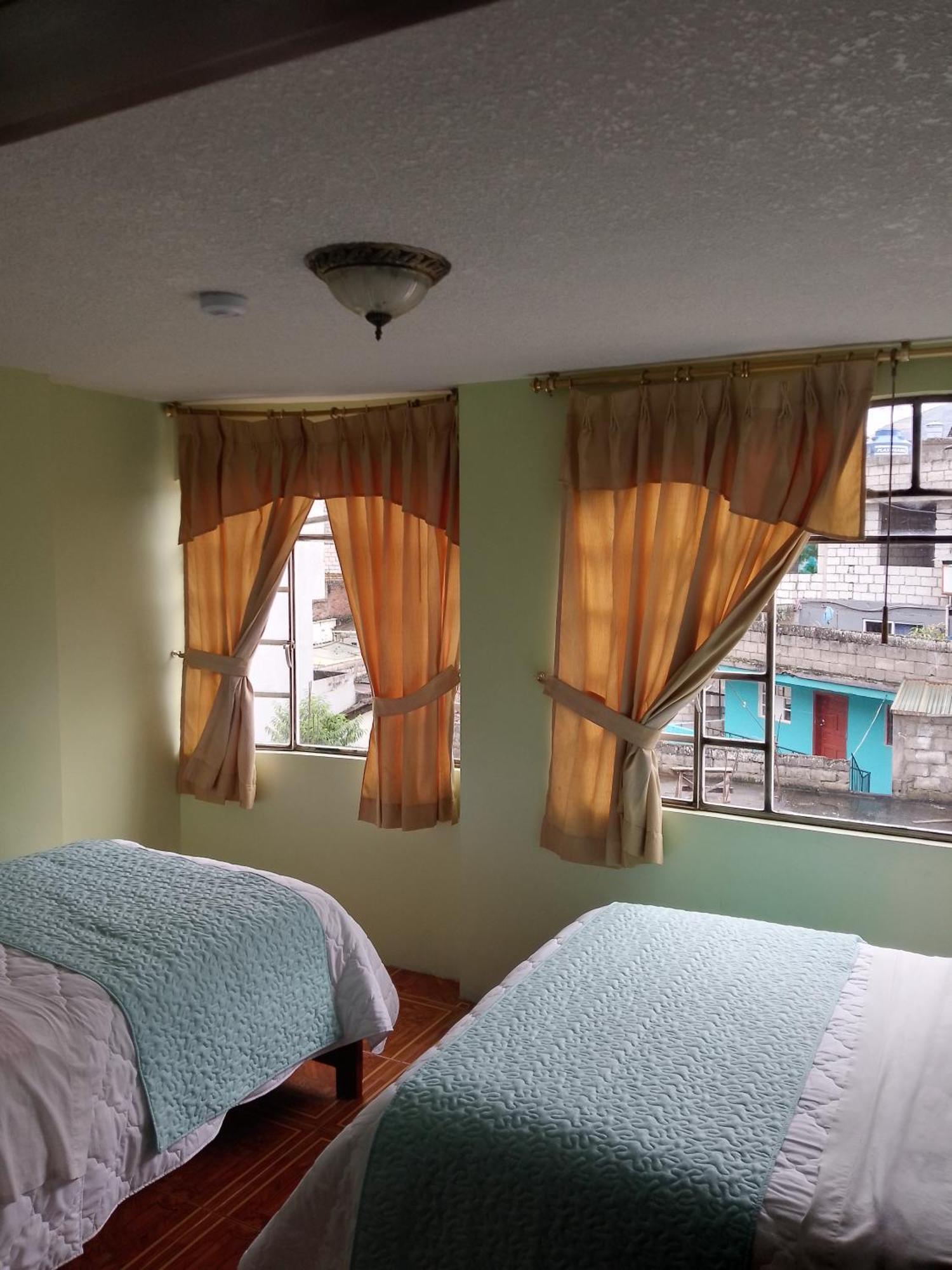 Hotel Amazonia Y Sol Banos  Luaran gambar