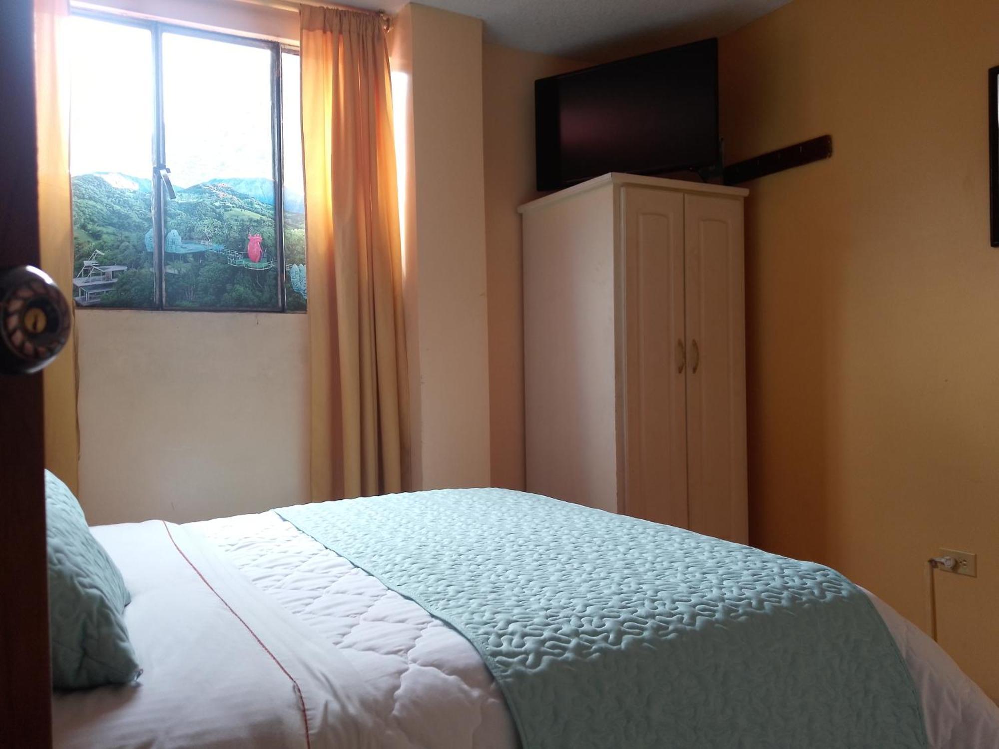 Hotel Amazonia Y Sol Banos  Luaran gambar
